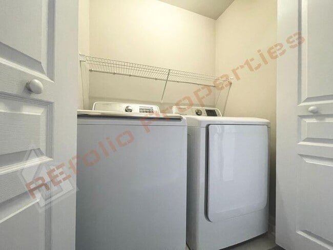 Building Photo - Fresh Paint Interior! Lovely 3 Bedroom 2.5...