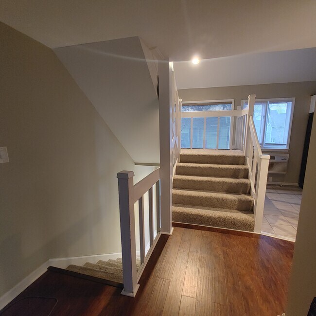 Building Photo - 14200 Harbour Pl
