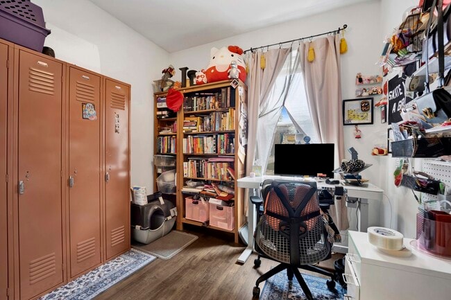 Building Photo - 2519 W Altgeld St