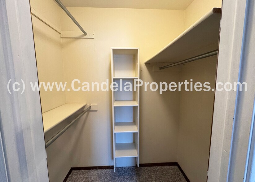 Building Photo - 8038 Horizon Dr