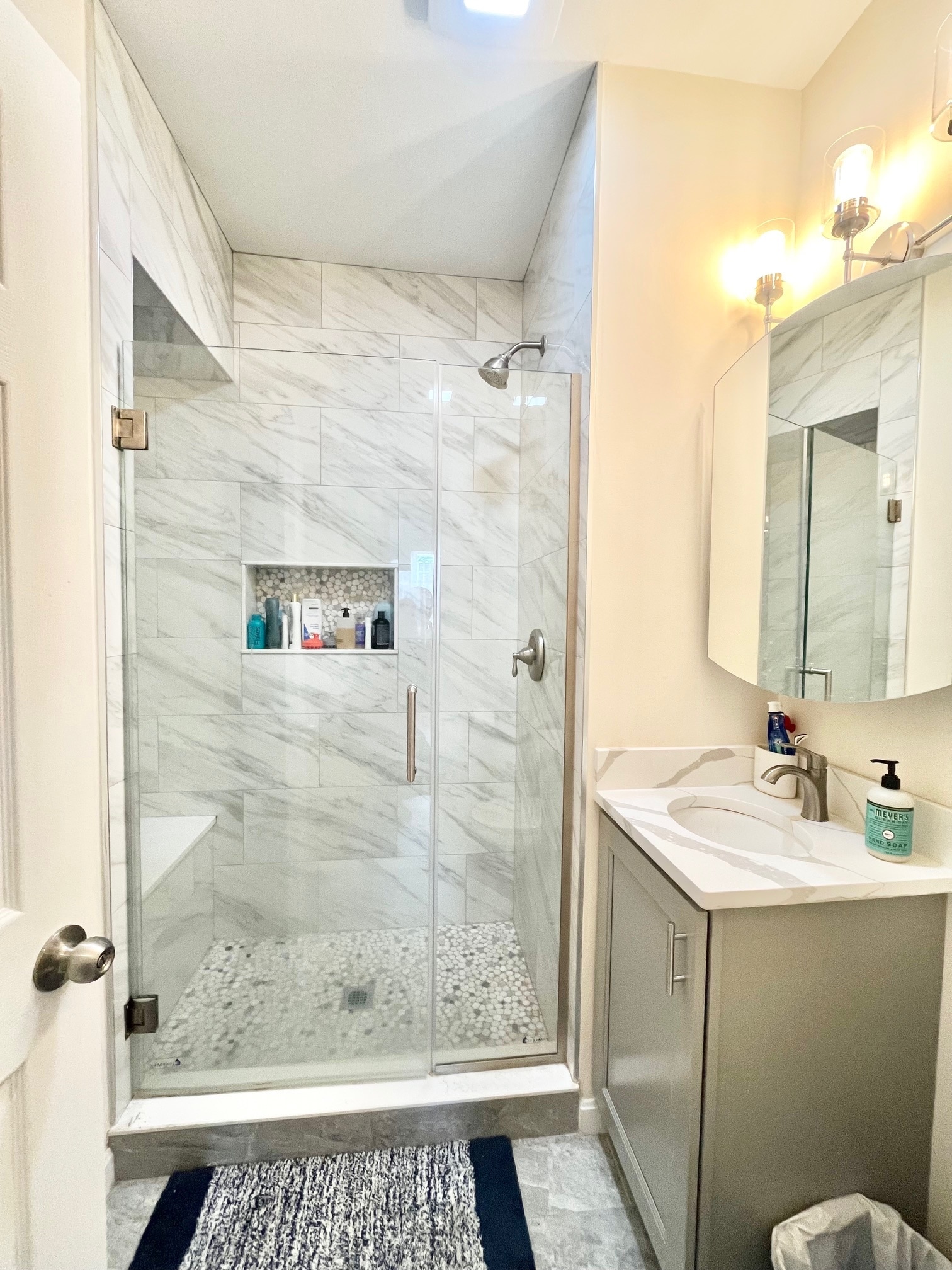 Building Photo - 162 Centre St