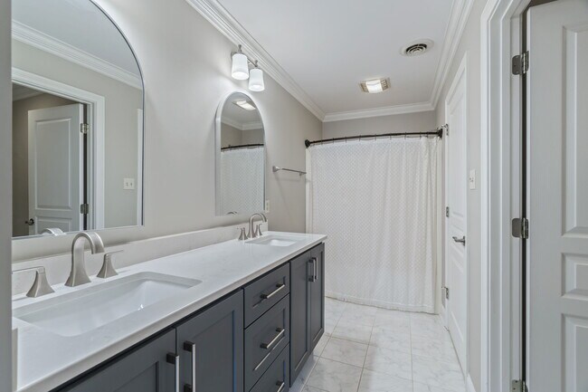 Building Photo - 9230 Honors Way