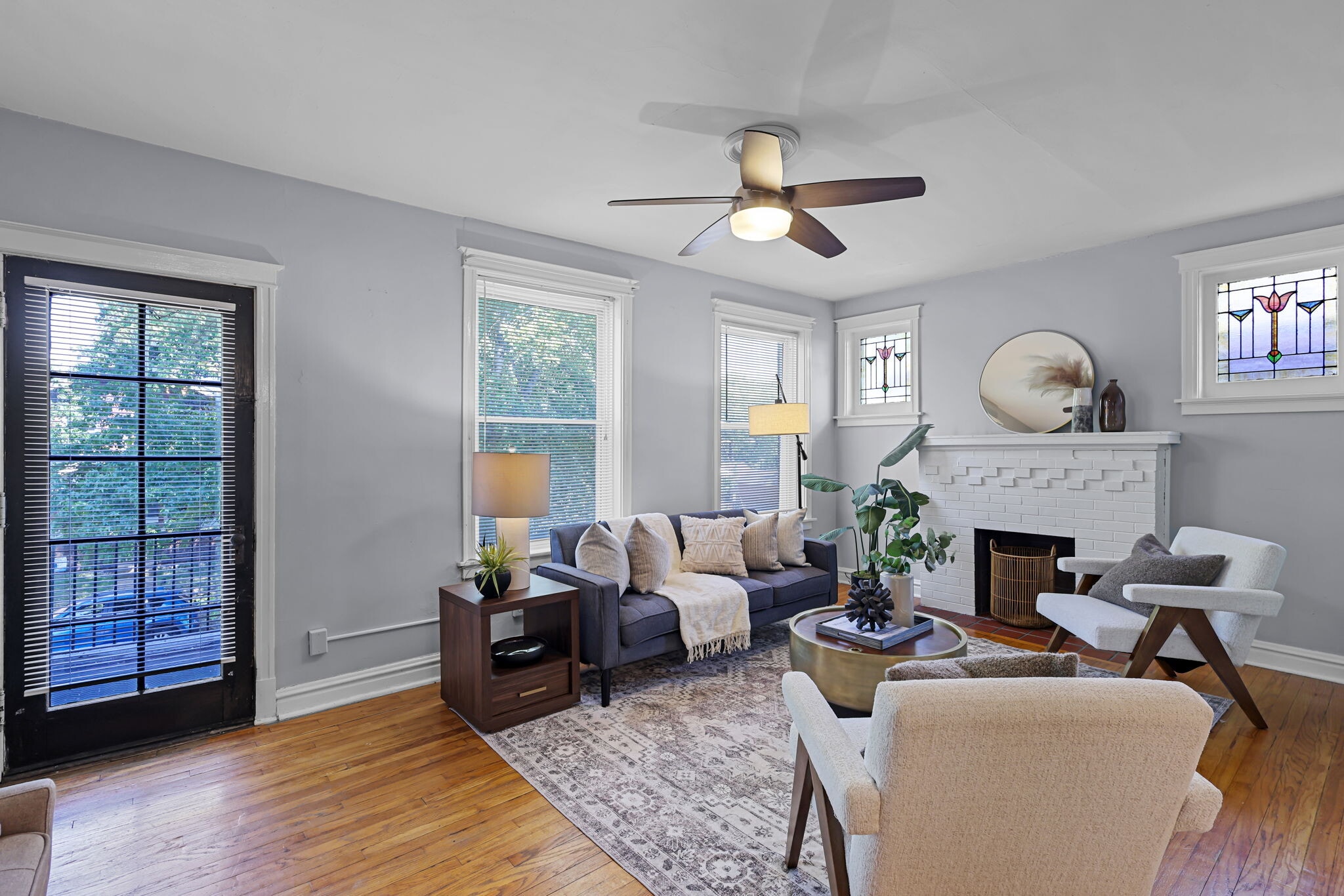 Building Photo - 4952 Tholozan Ave