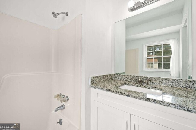 Building Photo - 151 Old Ferry Way