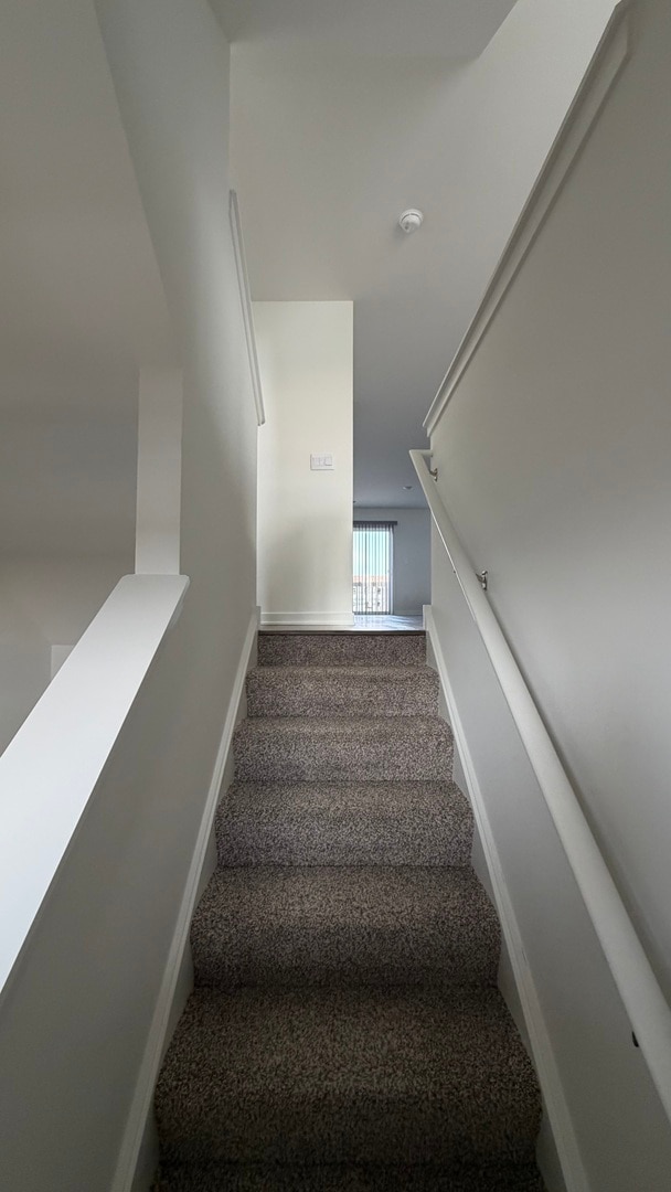 Building Photo - 2637 Santa Fe Drive