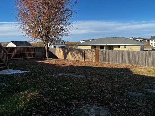 Building Photo - 3 Bed/2 Bath West Side Home!