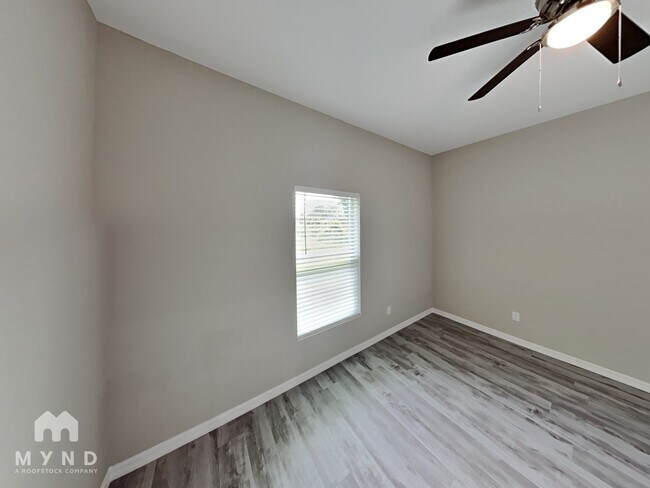 Building Photo - 4395 Langtree Ave