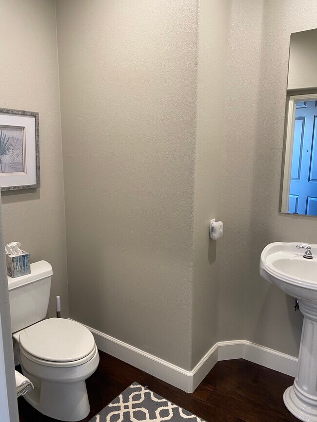 Upstairs half bathroom - 13075 Pacific Promenade