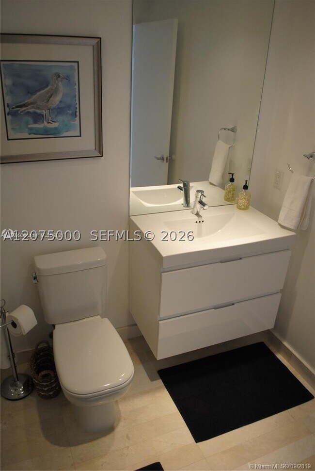 Building Photo - 17301 Biscayne Blvd