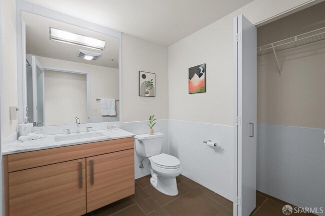 Building Photo - Luxury Condo at The Palms located in South of Market San Francisco