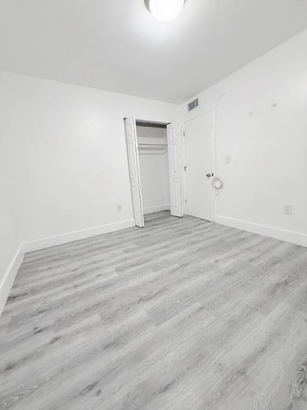 Building Photo - 145 SW 30th Ct