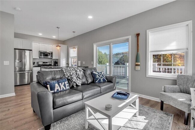 Building Photo - 3197 Elton Rd