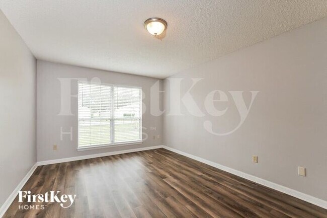 Building Photo - 20 Bickwick Ln