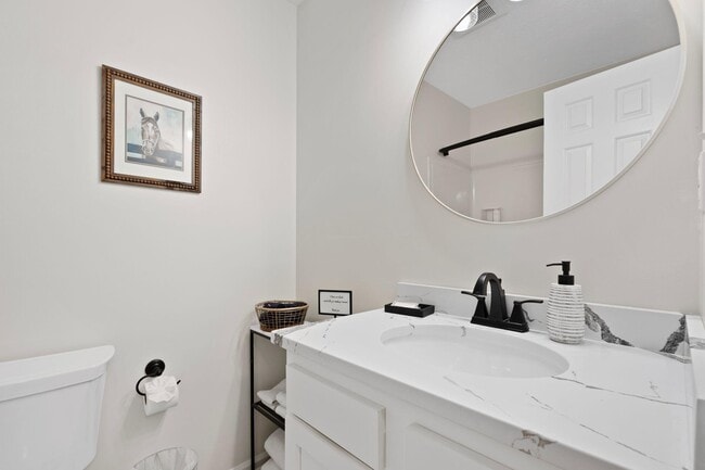 Building Photo - 747 Spring Meadows Dr