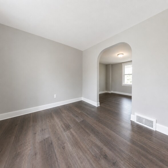 Building Photo - 1526 Methyl St