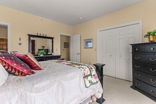 Building Photo - 15 K St