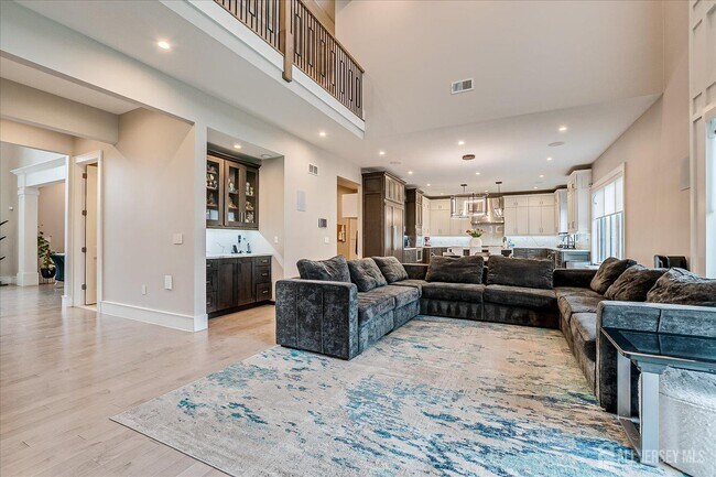 Building Photo - 3979 Park Ave