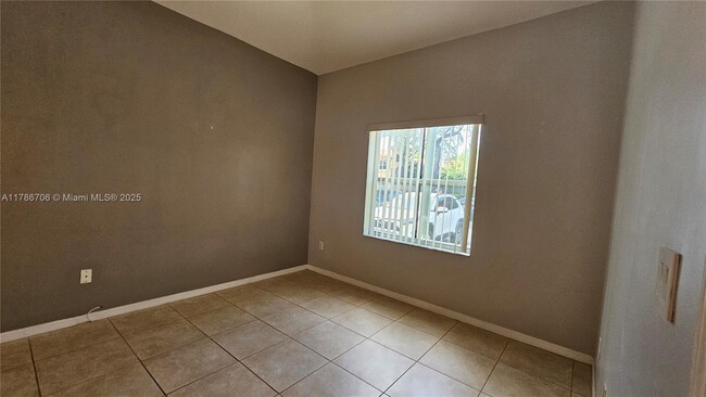 Building Photo - 2255 Anchor Ct