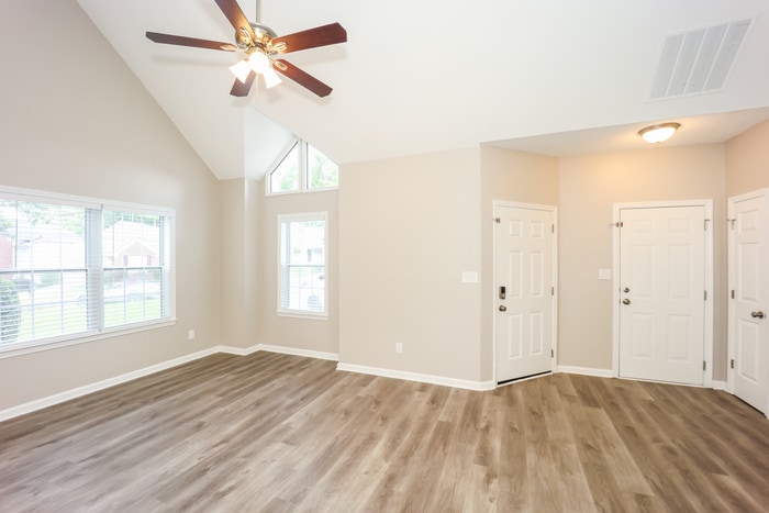 Building Photo - 719 S Fairfield Dr