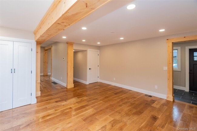 Building Photo - 4407 Albany Post Rd