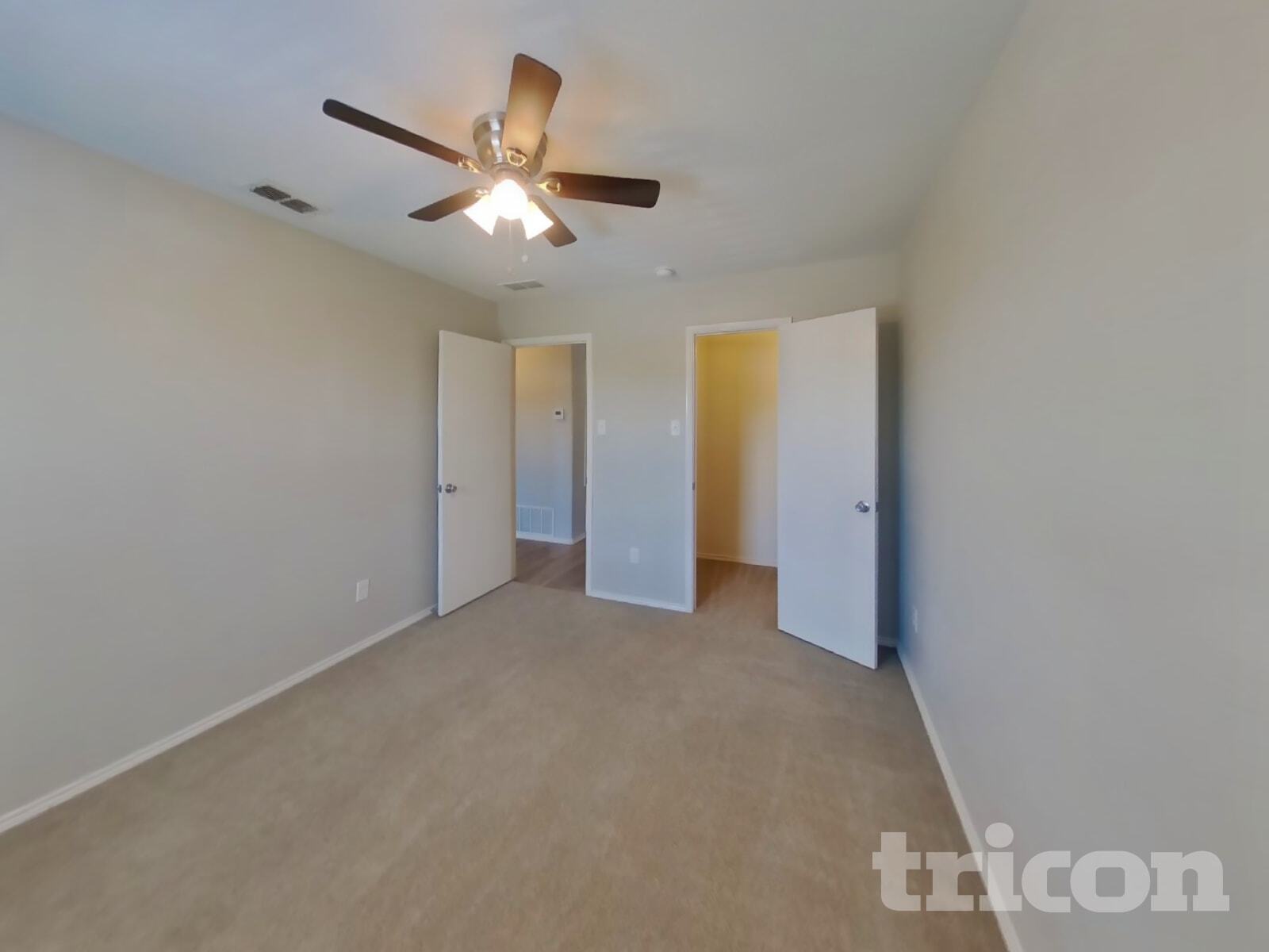 Building Photo - 528 Shell St