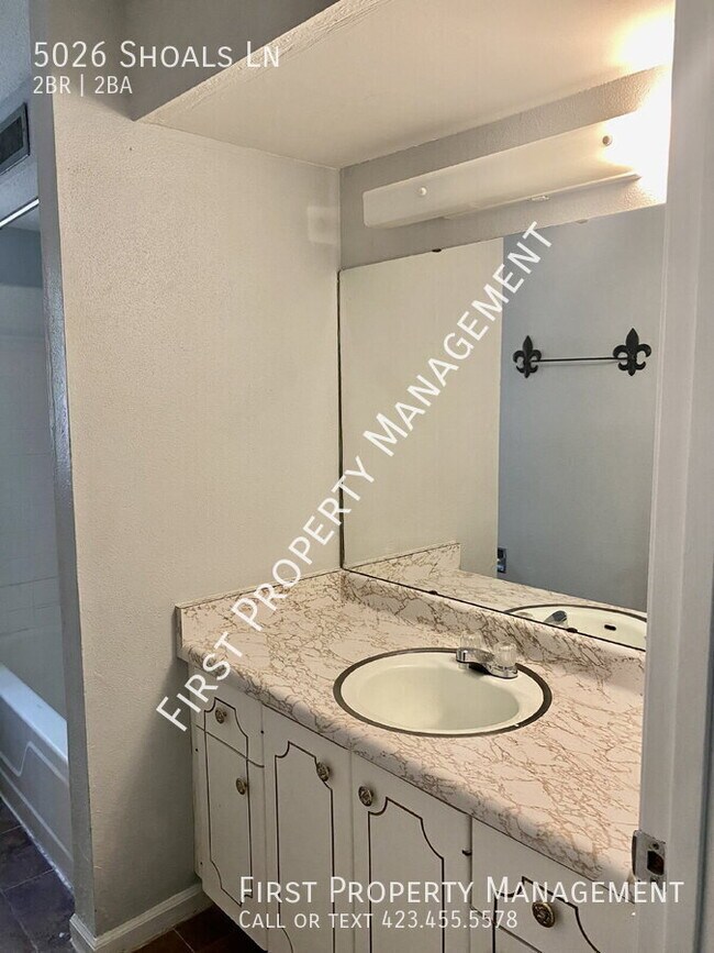 Building Photo - 5026 Shoals Ln