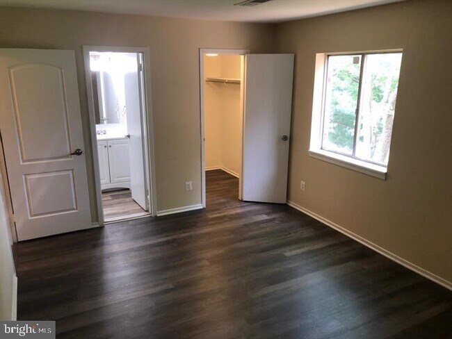 Building Photo - 19443 Brassie Pl