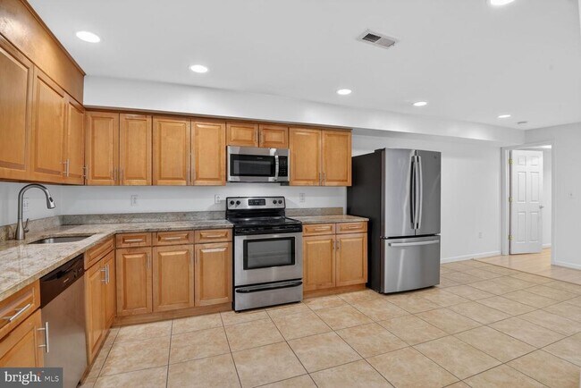 Building Photo - 424 Q St NW