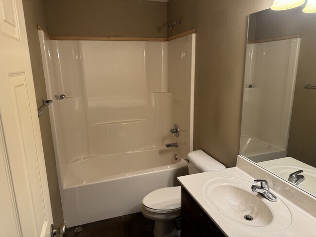 Building Photo - 2830 Longbow Ln