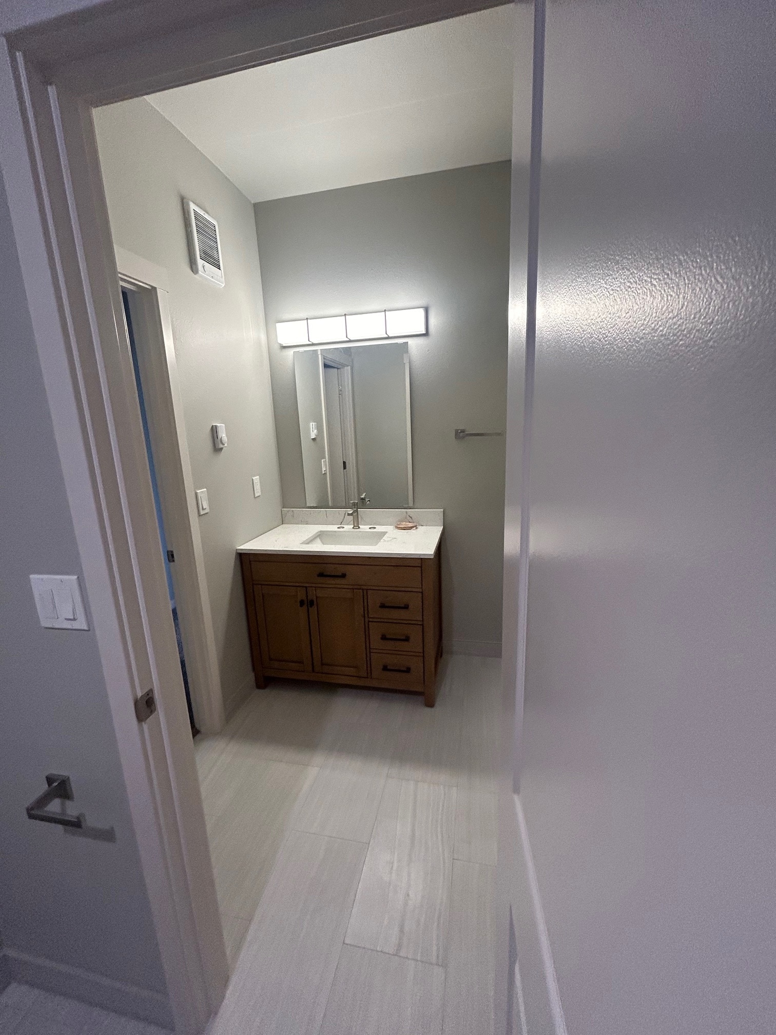 Building Photo - 1370 SW Obsidian Ave