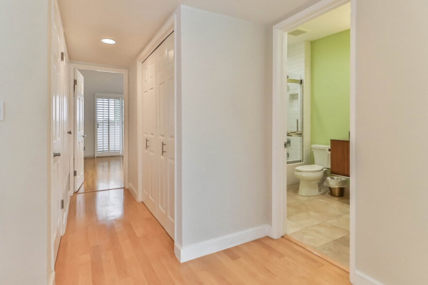 Hallway - 1115 19th St