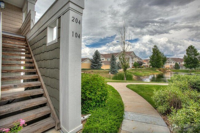 entry stairs - 4815 Hahns Peak Dr