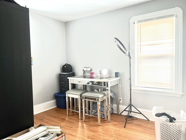 Building Photo - 30 Rodney St