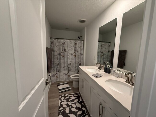 Building Photo - New Construction 5 Bedroom Home With In Law Suite In Fernandina Beach