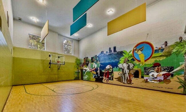 Building Photo - Awesome 3/2 Condo w/ a garage Gate Parkway...
