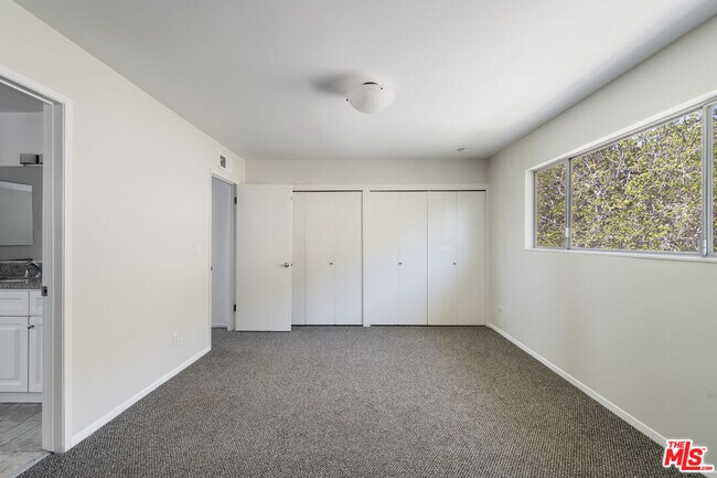Building Photo - 4513 Wawona St