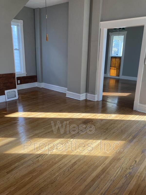 Building Photo - 505 New St