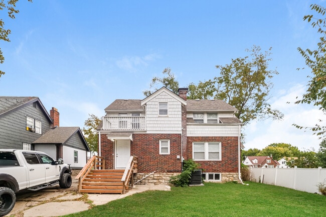 Building Photo - 5117 Palmer Dr