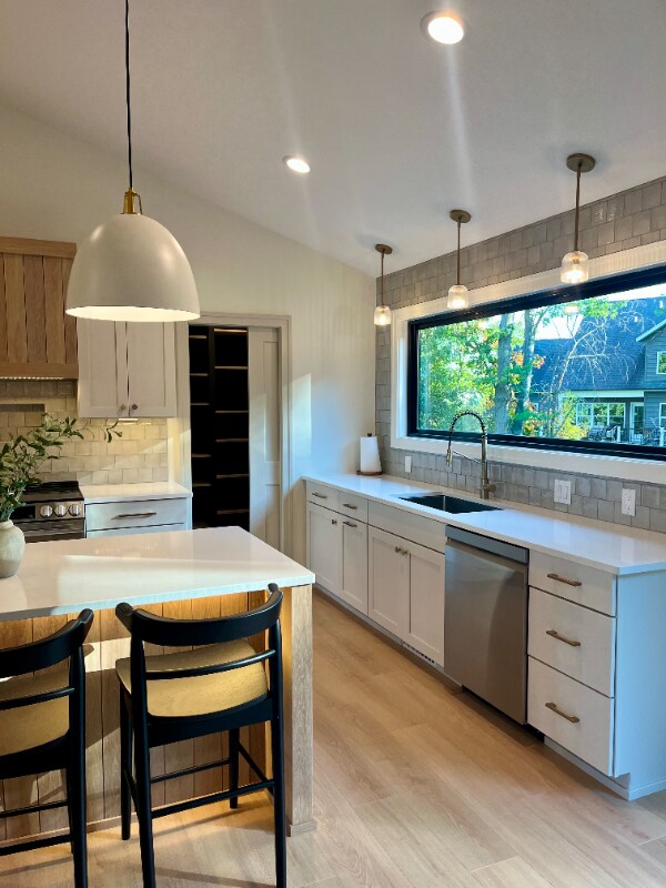 Building Photo - 7277 Yellowstone Dr