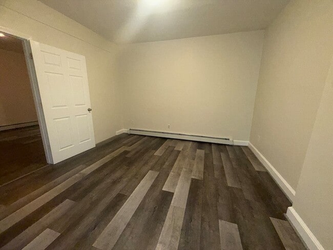 Building Photo - 15 Oakes Ave