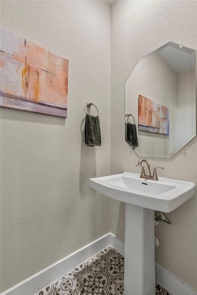 Building Photo - 533 Mallow Rd