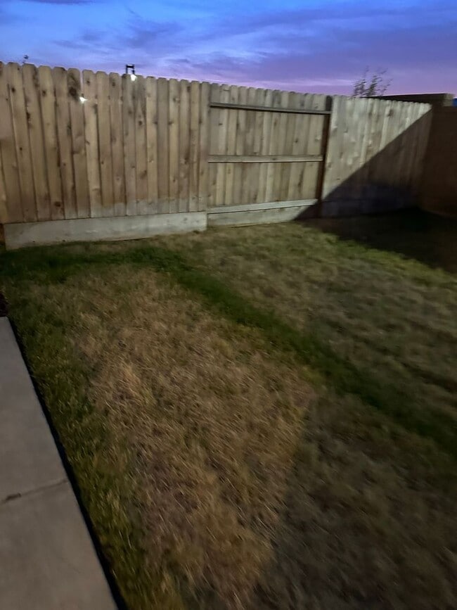 Building Photo - Welcome To This Charming Two-Story Home Ne...