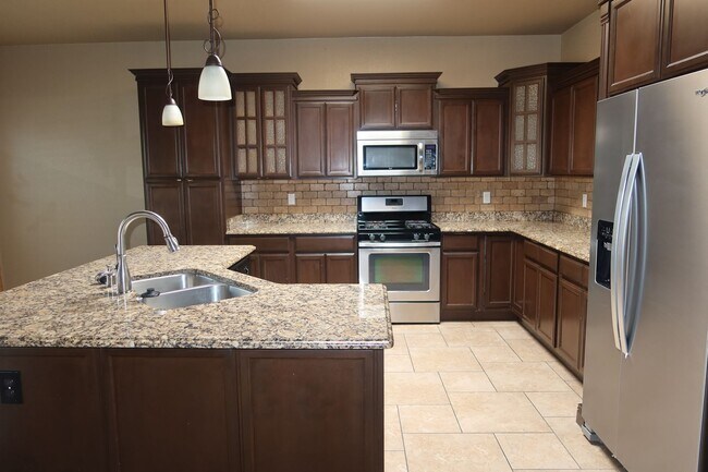 Building Photo - 14029 Rainbow Point Dr