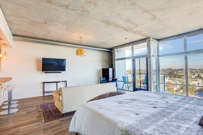 Building Photo - Stunning 16th-Floor Smart Corner Loft with...