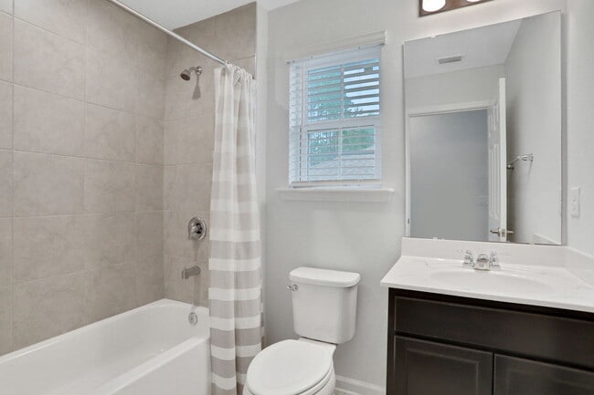 Building Photo - 944 Laurel Valley Dr