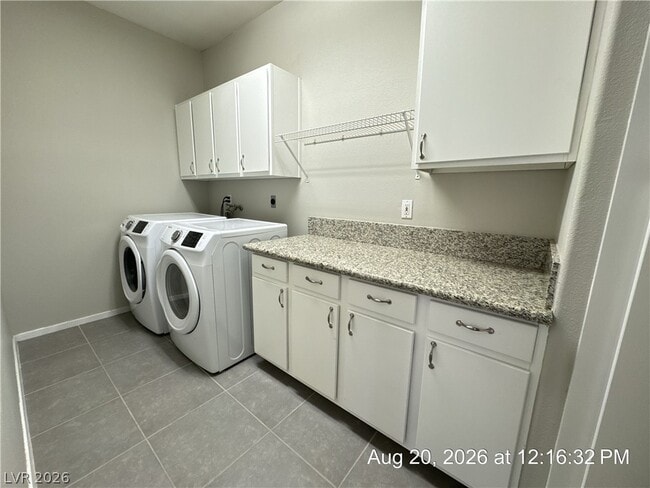 Building Photo - 2975 Bluegrass Ln