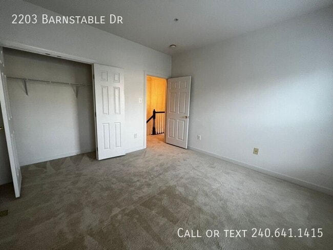 Building Photo - 2203 Barnstable Dr