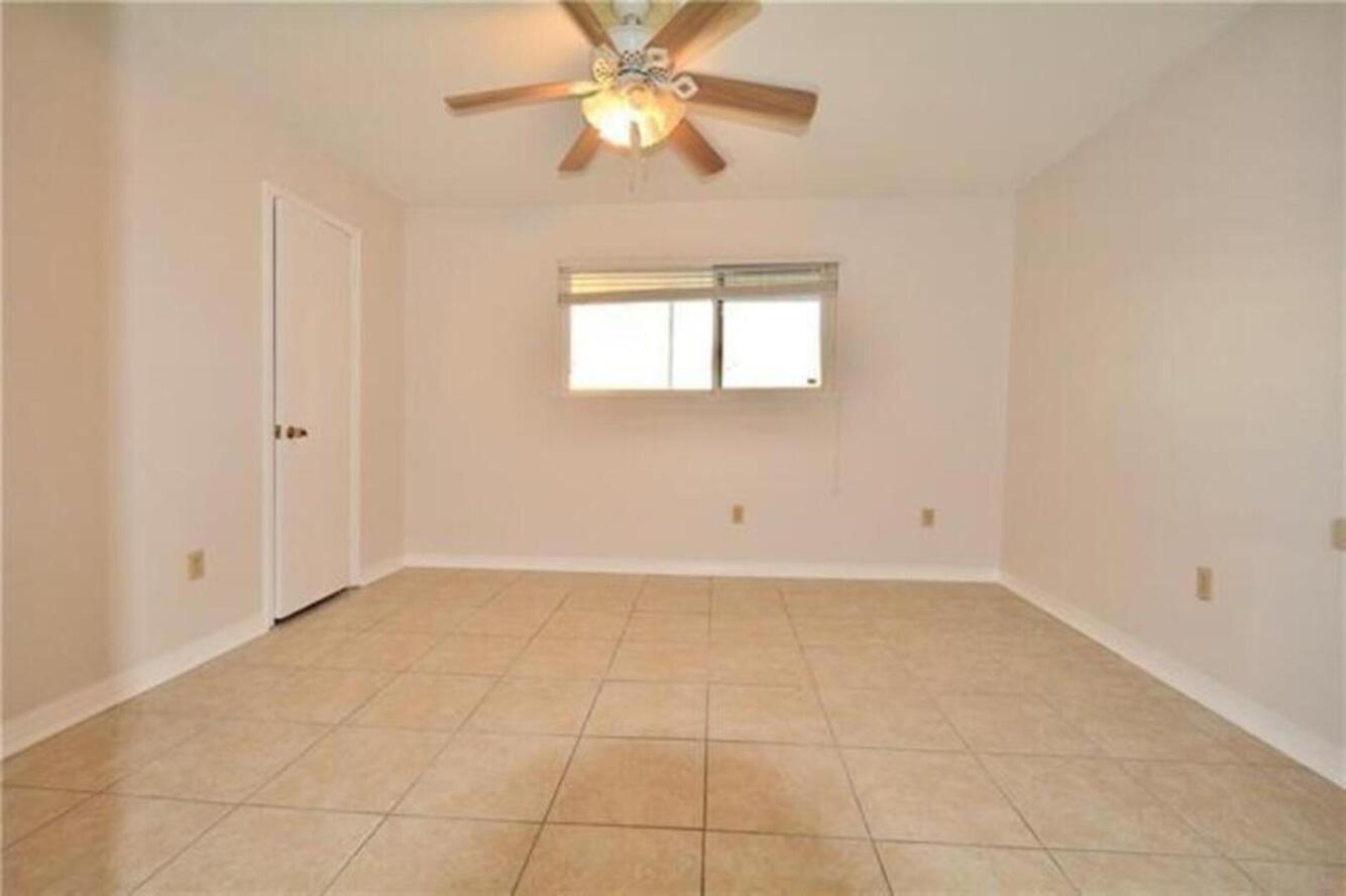 Building Photo - 3030 Edenborn Ave