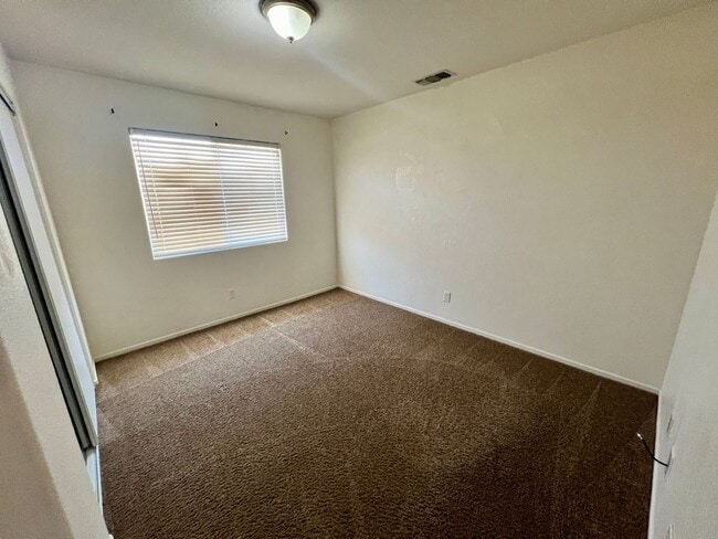 Building Photo - 73428 Sunnyvale Dr