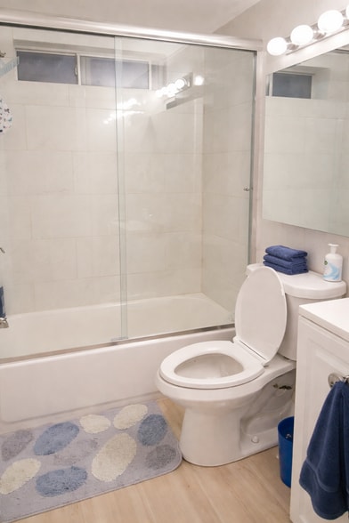 Building Photo - 725 3rd Ave